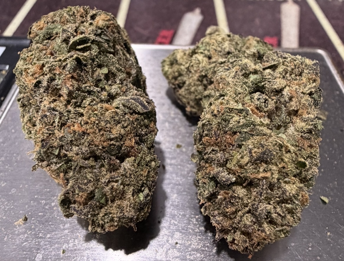 BIRTHDAY CAKE 7GRAMS ON SALE 25%THC HYBRiD BIRTHDAY CAKE 7GRAMS ON SALE 25%THC HYBRiD